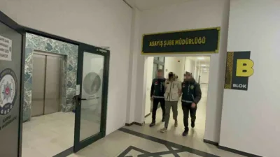 Kocaeli’nin İzmit ilçesinde bir evden içinde 400 bin TL değerinde