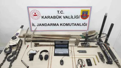 Karabük’te jandarma ekiplerince düzenlenen operasyonlarda izinsiz kazı yapan şahıslar suçüstü