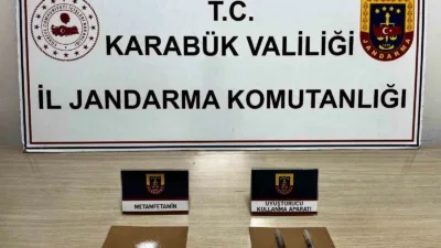 Karabük’te jandarma ekiplerince düzenlenen uyuşturucu operasyonlarında metamfetamin ve uyuşturucu madde