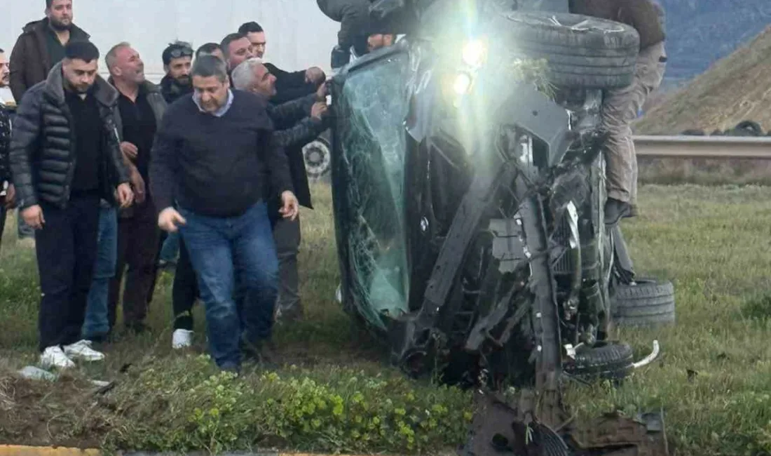 Kastamonu’da D-100 karayolu üzerinde cip ile otomobil çarpıştı. Kazada takla