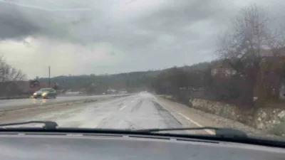 Kastamonu’da etkili olan şiddetli sağanak yağış, hayatı olumsuz etkiledi. Kastamonu’da