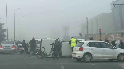 Düzce (İHA) – Düzce’de Karaca Kavşağı’nda iki otomobilin karıştığı trafik