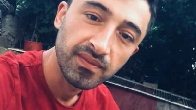 Zonguldak’ın Karadeniz Ereğli ilçesinde işçi servisi ile otomobilin kafa kafaya