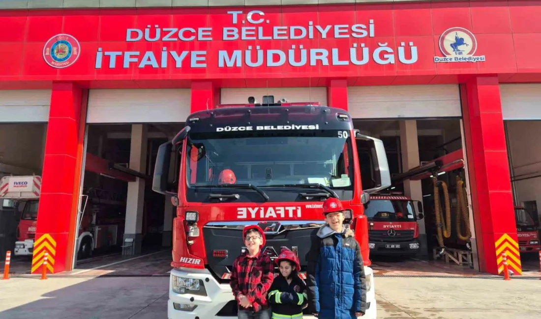 Düzce’de lise öğrencilerinin hazırladığı iyilik projesi kapsamında, itfaiyeci olma hayali