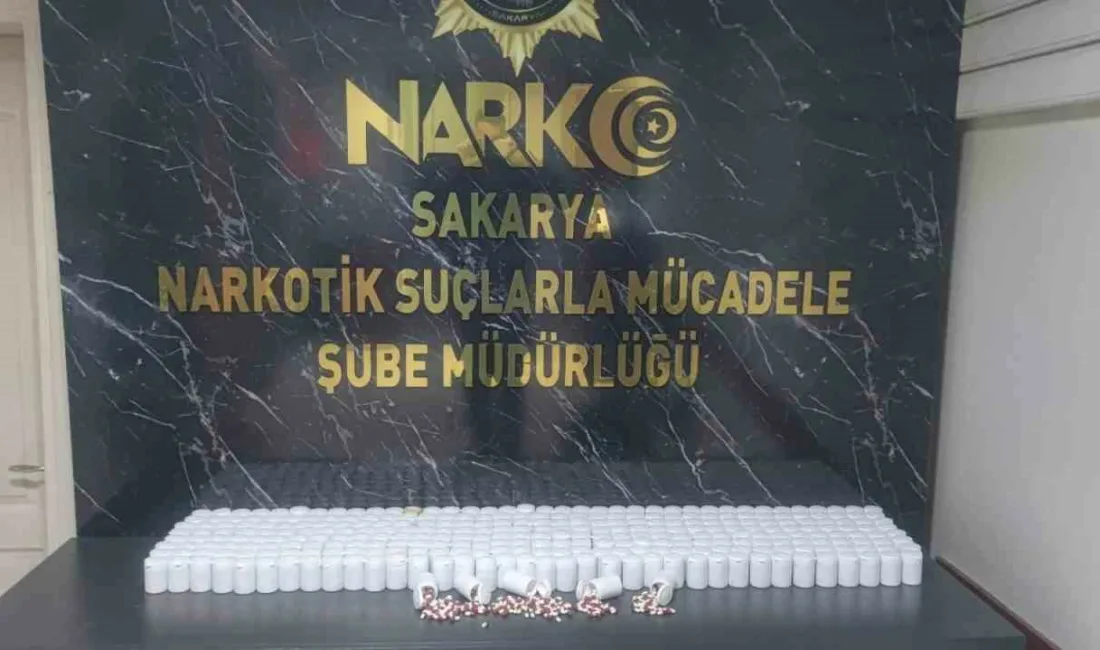 Sakarya’nın Adapazarı ve Erenler ilçesinde polis ekiplerince yapılan uyuşturucu operasyonunda