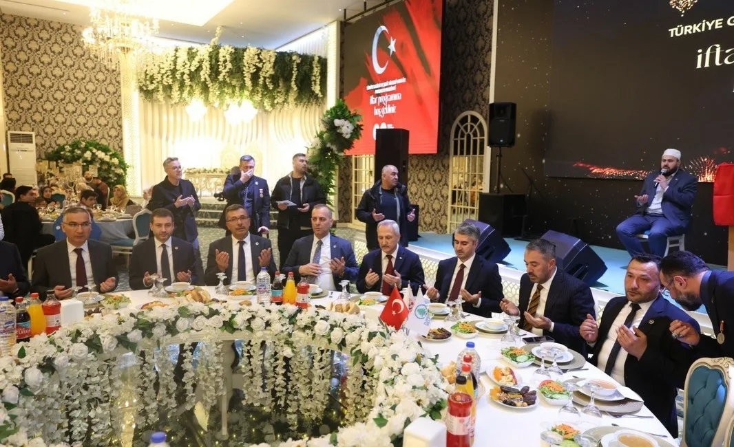 Ankara’nın Pursaklar Belediyesinin ev sahipliğinde gerçekleşen programda Başkan Ertuğrul Çetin,
