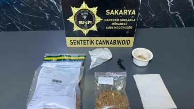 Sakarya’da emniyet ekiplerince, uyuşturucu madde ticareti yapan şahıslara yönelik düzenlenen