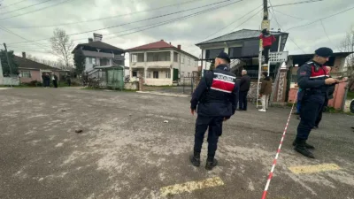 Sakarya’nın Akyazı ilçesinde miras meselesi sebebiyle çıktığı öne sürülen silahlı