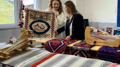 Sakarya Uygulamalı Bilimler Üniversitesi (SUBÜ) Sakarya Meslek Yüksekokulu’nda, geleneksel dokuma