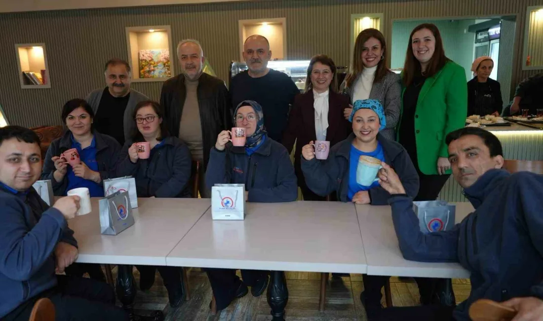 DÜZCE(İHA) – Sevilen oyuncu ve tiyatrocu Nurullah Çelebi, Düzce Belediyesi