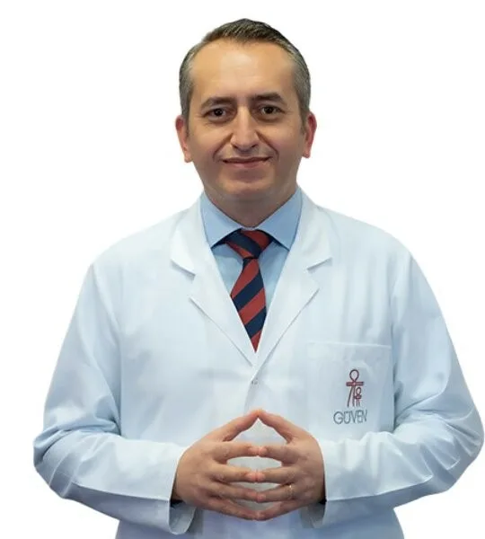 Güven Hastanesi Kardiyoloji Bölümü’nden Kardiyoloji uzmanı Doç. Dr Uğur Abbas