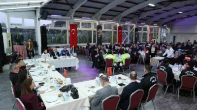 Zonguldak Valisi Osman Hacıbektaşoğlu ve eşi Güney Hacıbektaşoğlu, Polisevi’nde düzenlenen