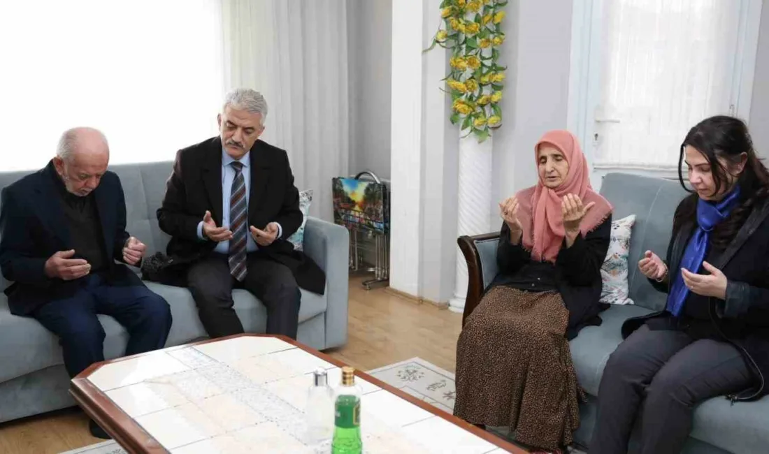 DÜZCE (İHA) – Düzce Valisi Mehmet Makas, Şehit Ramazan Gel’in