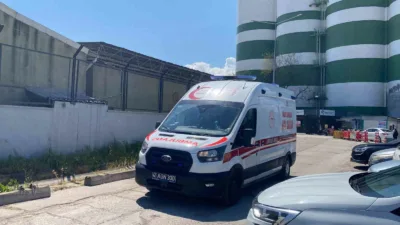 Kocaeli’de bulunan Toprak Mahsulleri Ofisi silolarında çalışan işçi, dengesini kaybetmesi