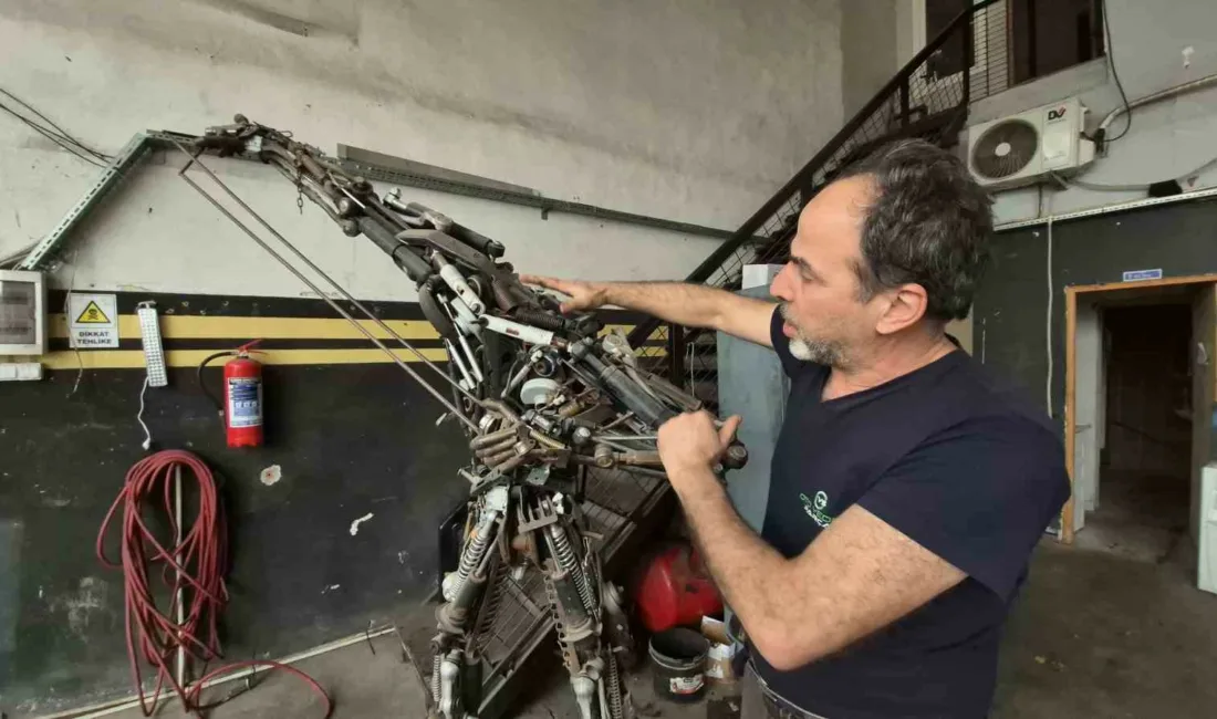 Düzce’de motor ustası Murat Çetin, çöpe gidecek 850 araç parçasını