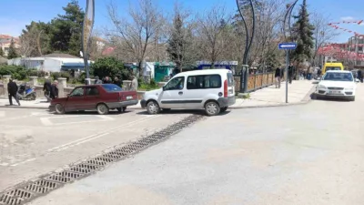 Ankara’da karşı yola geçmeye çalıştığı sırada üzerinden kamyon geçen yabancı