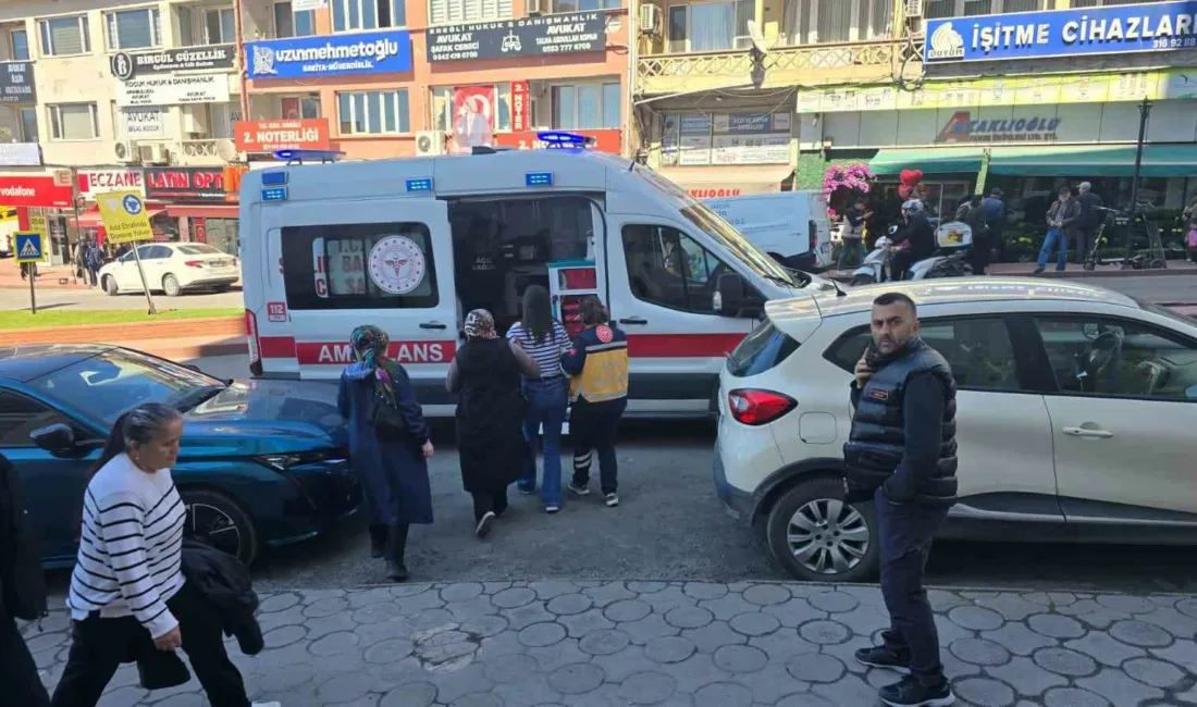 Zonguldak’ın Karadeniz Ereğli ilçesinde Aycity Alışveriş Merkezi’nde bir kadın, bayanlar