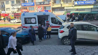 Zonguldak’ın Karadeniz Ereğli ilçesinde Aycity Alışveriş Merkezi’nde bir kadın, bayanlar