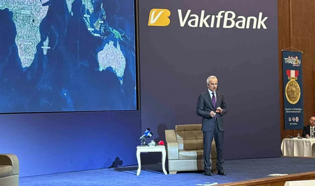 Ulaştırma ve Altyapı Bakanı Abdulkadir Uraloğlu, ‘Trabzon Günleri’ kapsamında düzenlenen