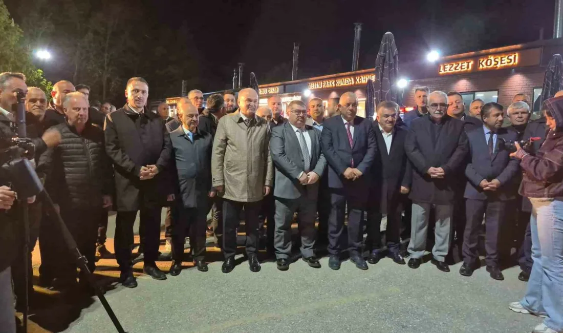 Düzce’de kokoreç severlerin yeni adresi Melenpark içinde bulunan Kokoreççiler Çarşısı
