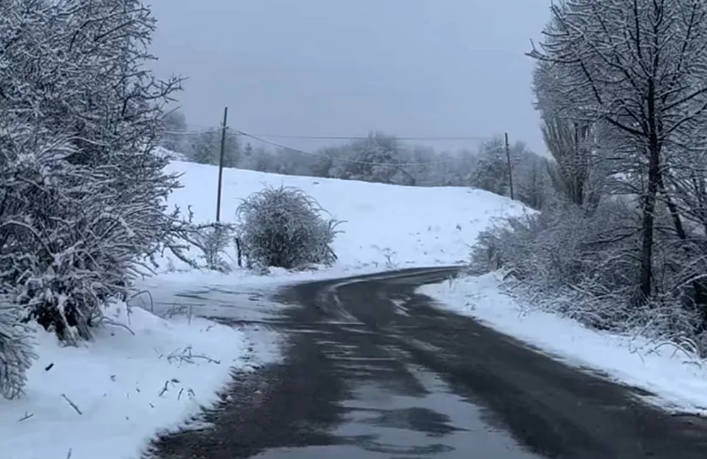 Bolu’nun en yüksek rakımlı ilçesi olan Gerede’de nisan ayında yağan