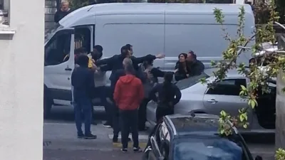 Bolu’da trafikte “yol verme” kavgasında kadınların tarafları güçlükle ayırmaya çalıştığı