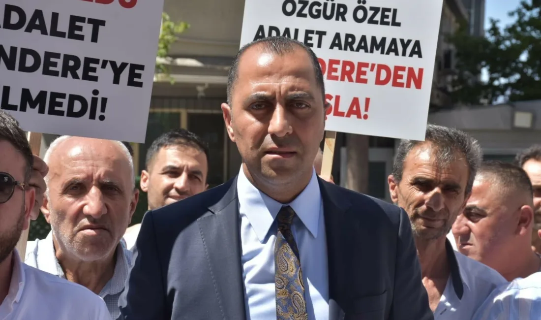 Uzundere Kentsel Dönüşüm Platformu Sözcüsü Eray Uslu, İzmir Belediyesi’nin İZBETON