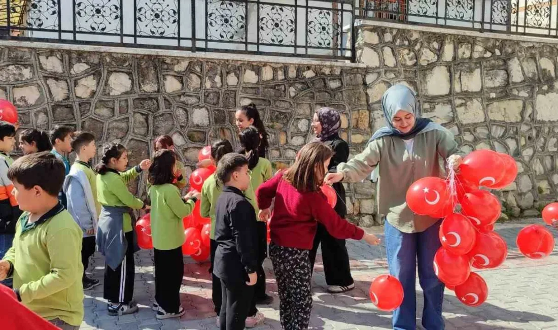 Kastamonu Üniversitesi öğrencileri, 23 Nisan Ulusal Egemenlik ve Çocuk Bayramı’nda