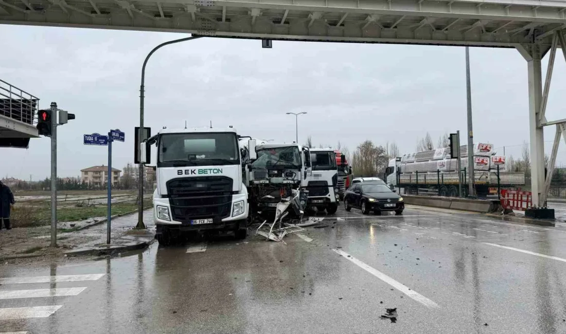 Ankara’nın Çubuk ilçesinde üç beton mikserinin çarpışması sonucu meydana gelen