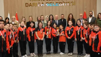 Darıca Belediyesi Eğitim Spor Kulübü Halk Oyunları ekibi, il şampiyonasında