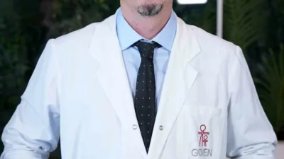 Ortopedi ve Travmatoloji Uzmanı Doç. Dr. Alper Öztürk, diz ağrısının