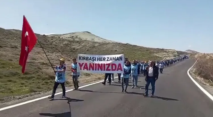 Doruk Madencilik işçileri, yıllardır ödenmeyen ücretlerini ve tazminatlarını almak için