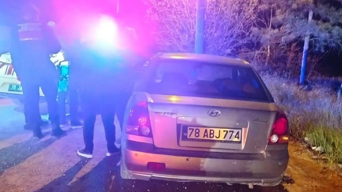 Karabük’te jandarmanın “dur” ihtarına uymayarak kaçan sürücü, yaşanan kovalamacanın ardından