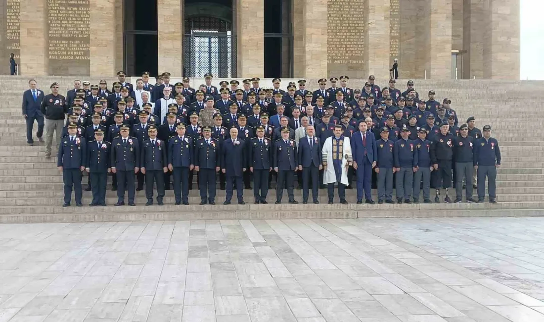 Emniyet Genel Müdürü Mahmut Demirtaş ile beraberindeki heyet, Türk Polis