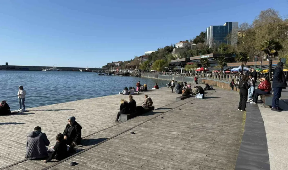 Zonguldak’ta termometrelerin 13 dereceyi göstermesini fırsat bilen vatandaşlar, hafta sonu