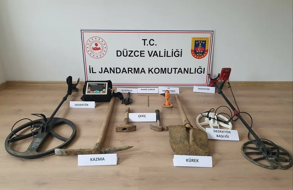 Düzce (İHA) – Düzce İl Jandarma Komutanlığı ekipleri kaçak kazı