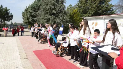 Kahramankazan’da Otizm Farkındalık Ayı kapsamında etkinlik düzenlendi. Kahramankazan Kumpınar Özel
