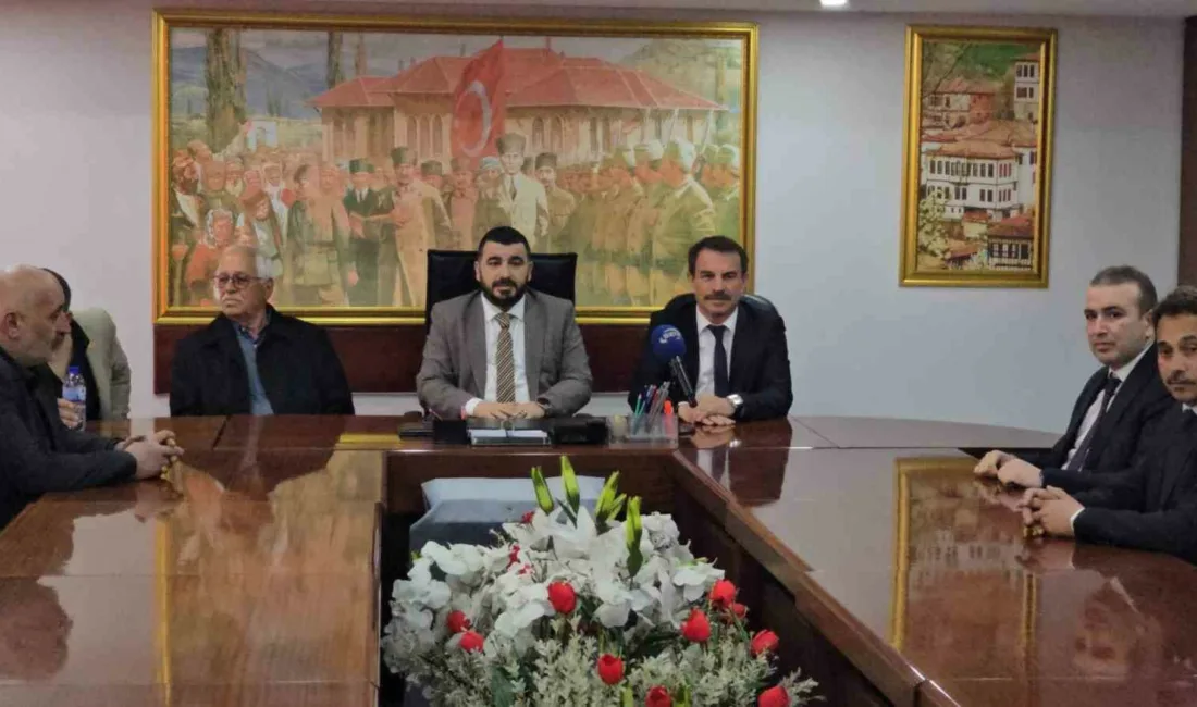 Karabük Ova Dernekler Federasyonu Başkanı Durmuş Eren, yönetim kurulu üyeleri