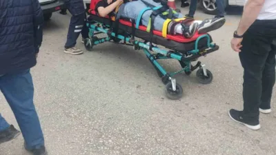 Kastamonu’nun Tosya ilçesinde önündeki otomobile çarpan motosikletin sürücüsü yaralandı. Kaza,