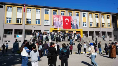 Kastamonu’da binlerce öğrenci, Milli Eğitim Bakanlığınca düzenlenen İlköğretim ve Ortaöğretim