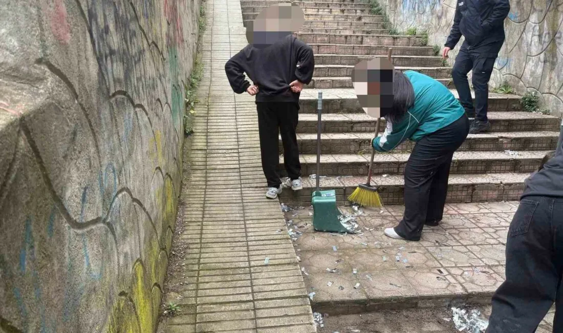Zonguldak’ın Devrek ilçesinde doğul günü kutlamasında konfeti patlatarak çevreyi kirleten