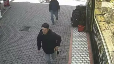 Zonguldak’ın Ereğli ilçesinde girdiği kuyumcuda kendisini polis olarak tanıtıp belindeki
