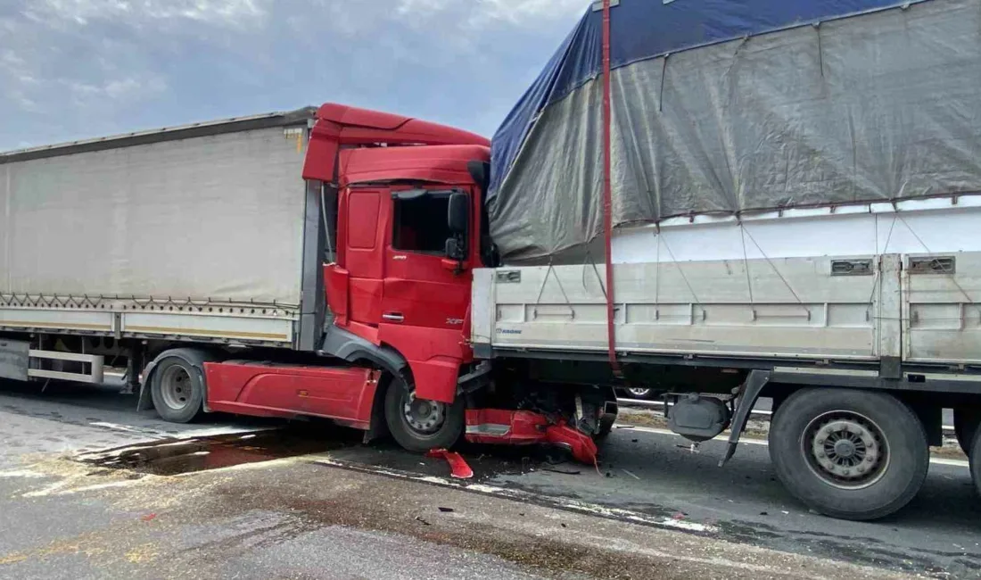 Kocaeli’de TEM Otoyolu’nun Ankara istikametinde 6 tır karıştığı zincirleme kaza