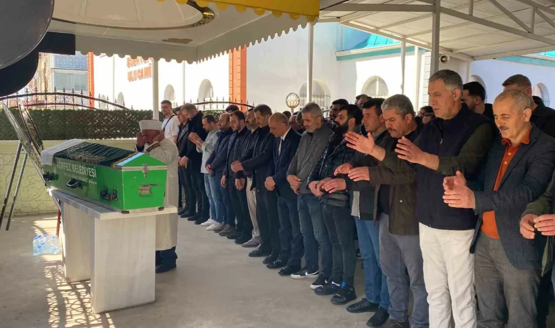 Kocaeli’nin Dilovası ilçesindeki demir-çelik fabrikasında yükleme platformunun çökmesi sonucu 3
