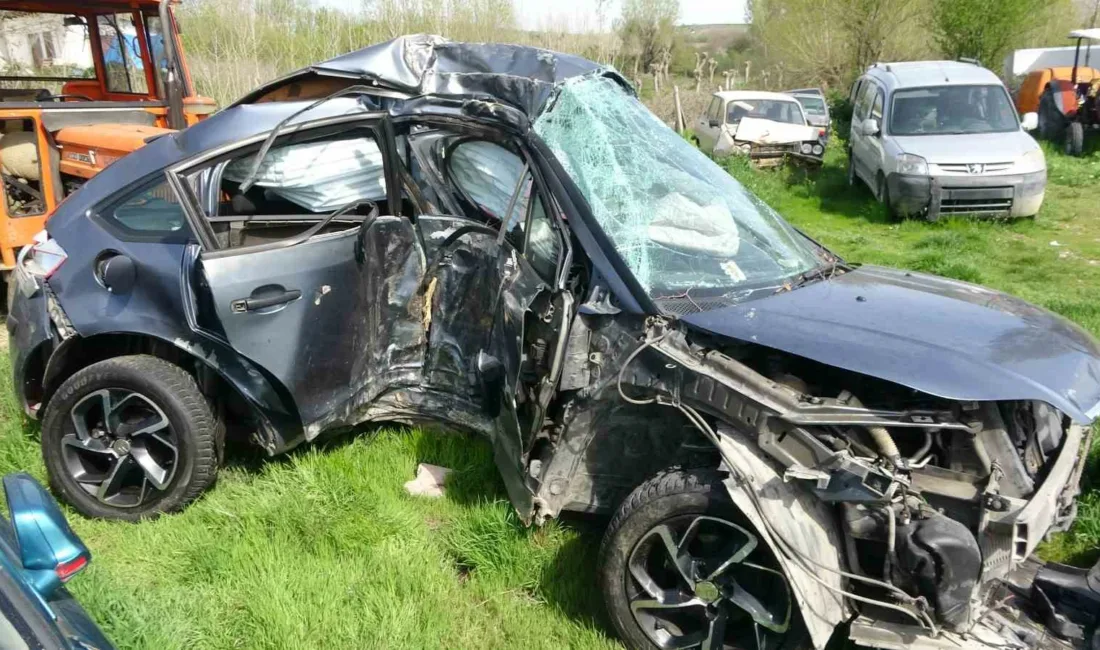 Kastamonu’da kontrolden çıkarak kaldırımdaki ağaca çarpan otomobildeki 1 kişi öldü,