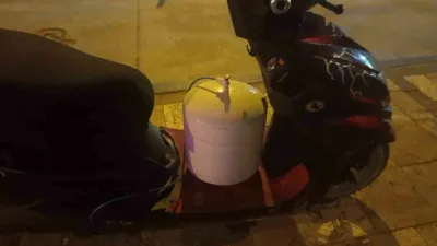 Zonguldak’ın Çaycuma ilçesinde, elektrikli motosikletine taktığı havalı korna ile çevreye