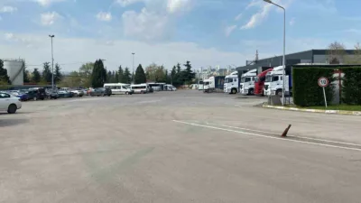 Kocaeli’nin Başiskele ilçesindeki lastik fabrikasında makineye sıkışan 28 yaşındaki işçi,