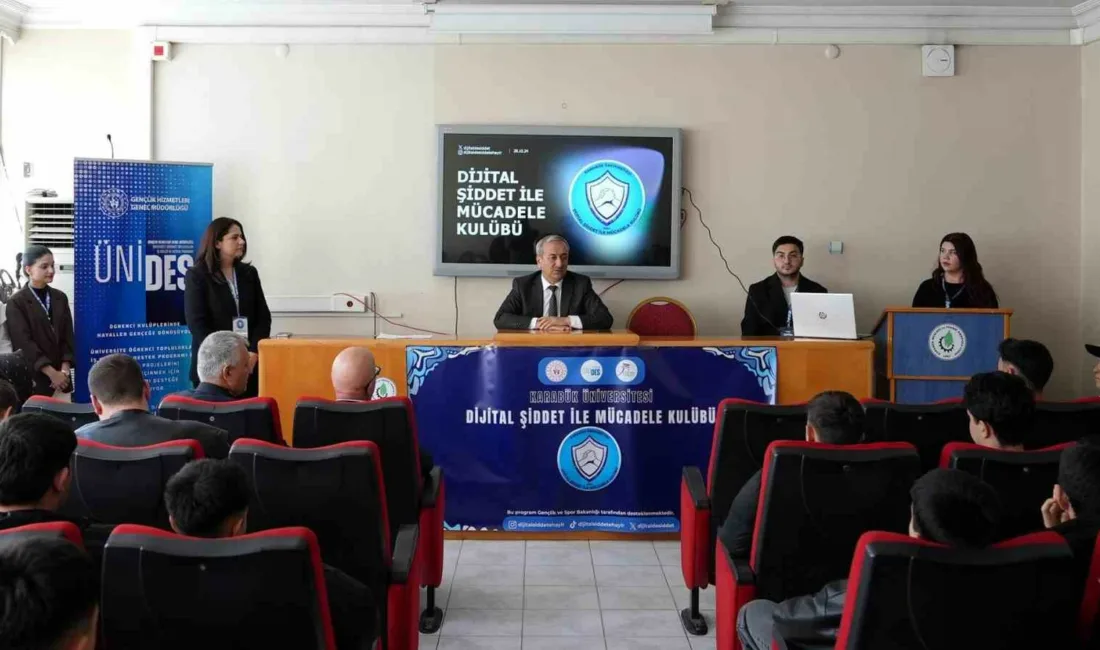 Karabük Üniversitesi (KBÜ) öğrencileri, lise öğrencilerine dijital şiddet konusunda bilgilendirme