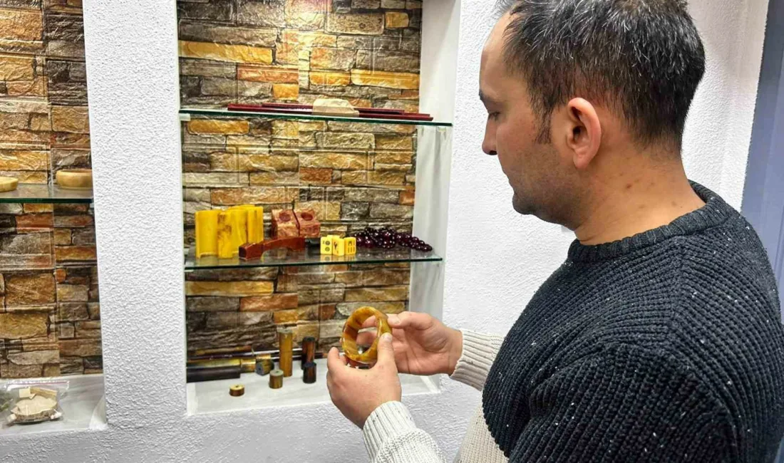 Dede yadigarı merakla tespih tasarım ustası olan Muhammed Koyuncu, Mescid-i