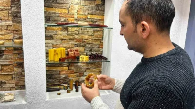Dede yadigarı merakla tespih tasarım ustası olan Muhammed Koyuncu, Mescid-i